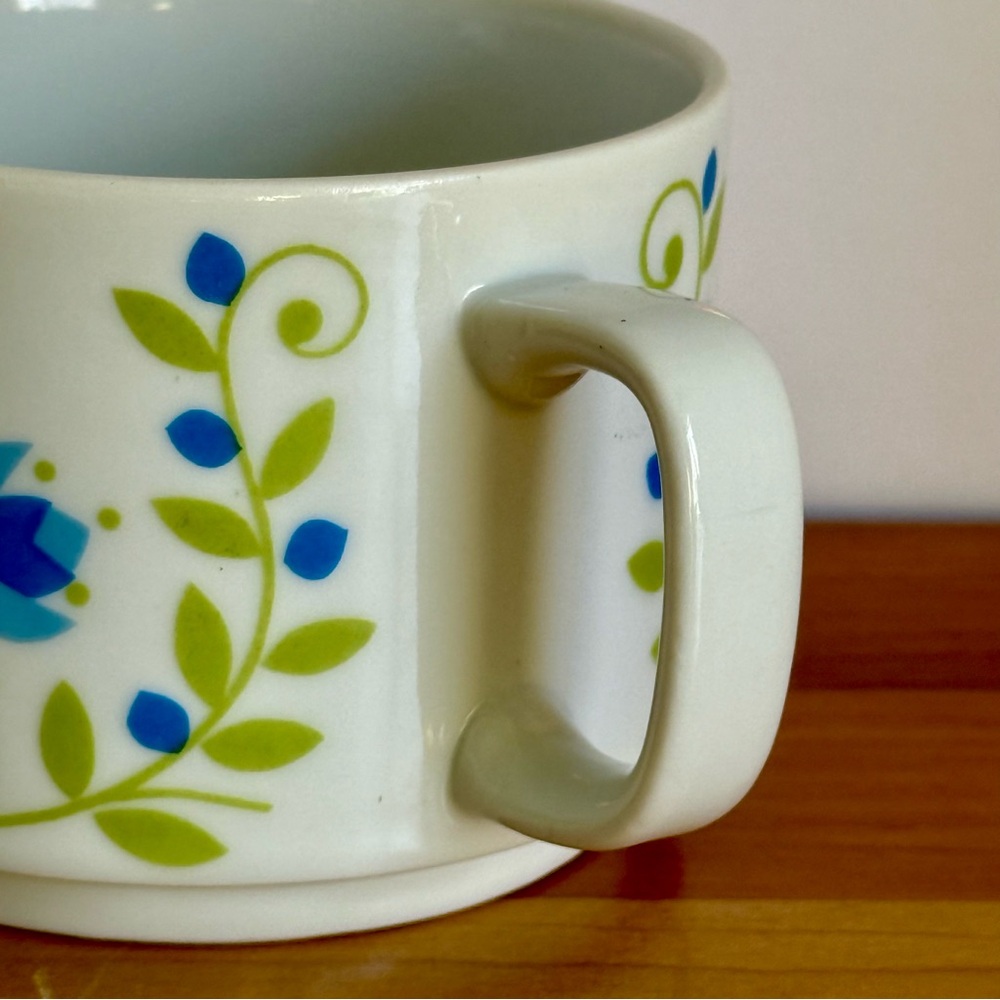 Vintage Blue and Green Ceramic Mug with Floral Design - Picture 3 of 11